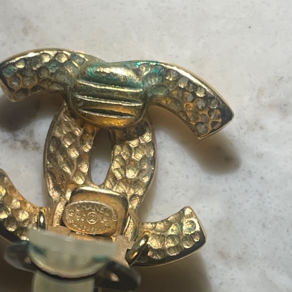 Chanel CC clip on drop earrings - Picture 6 of 7